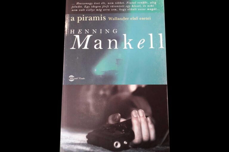 hangoskonyv-henning-mankell-a-piramis-wallander-elso-esetei